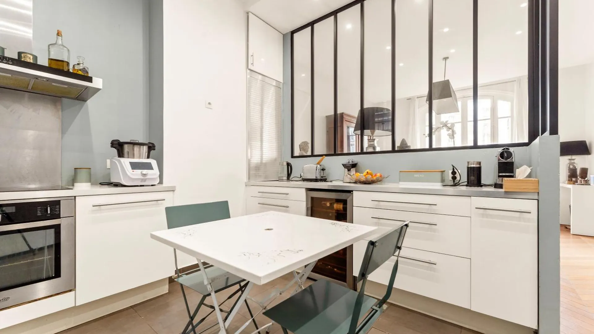 Ecole Militaire Apartment Paris
